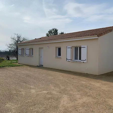 Дом отдыха Neuf, A 12mn Du Futuroscope, 9 Personnes-le Coquelicot Saint-Martin-la-Pallu