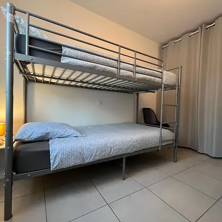 Neuf, A 12mn Du Futuroscope, 9 Personnes-le Coquelicot Dom wakacyjny