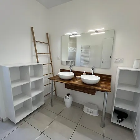 Neuf, A 12mn Du Futuroscope, 9 Personnes-le Coquelicot *