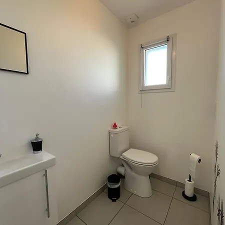 Neuf, A 12mn Du Futuroscope, 9 Personnes-le Coquelicot