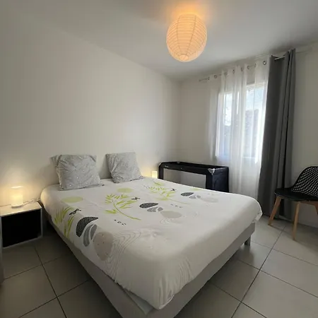 Дом отдыха Neuf, A 12mn Du Futuroscope, 9 Personnes-le Coquelicot